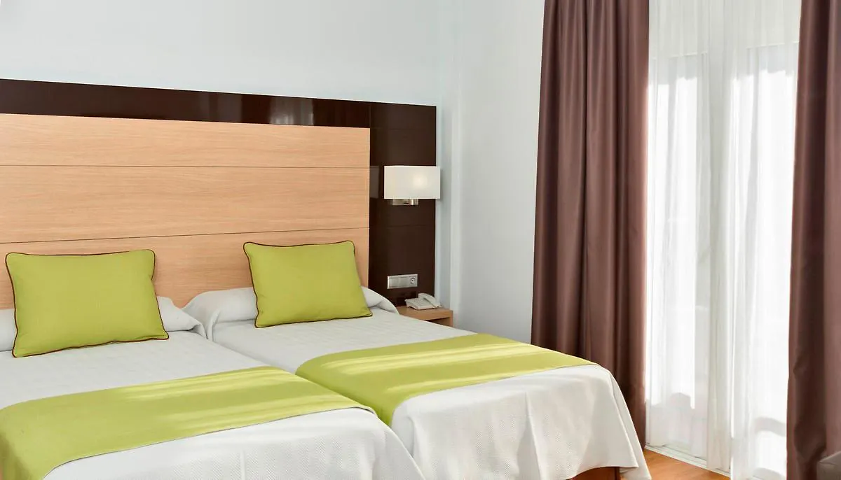 ***  Hotel Baviera マルベーリャ スペイン
